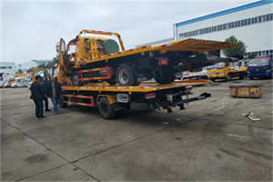 融安同城汽车补胎