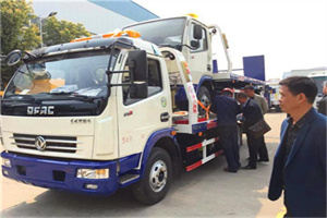 融安汽车道路救援拖车价格